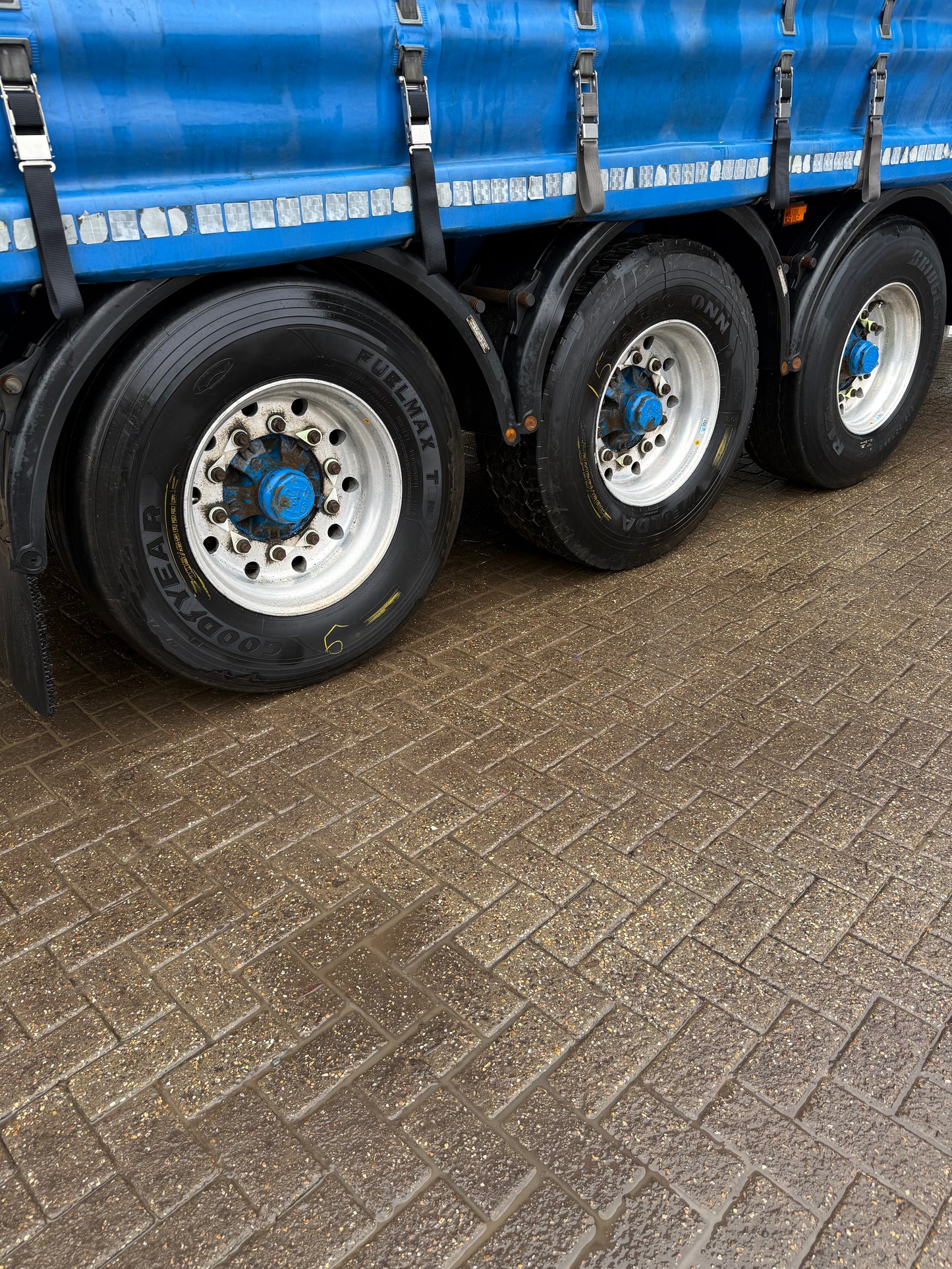 DonBur Curtainside Trailer