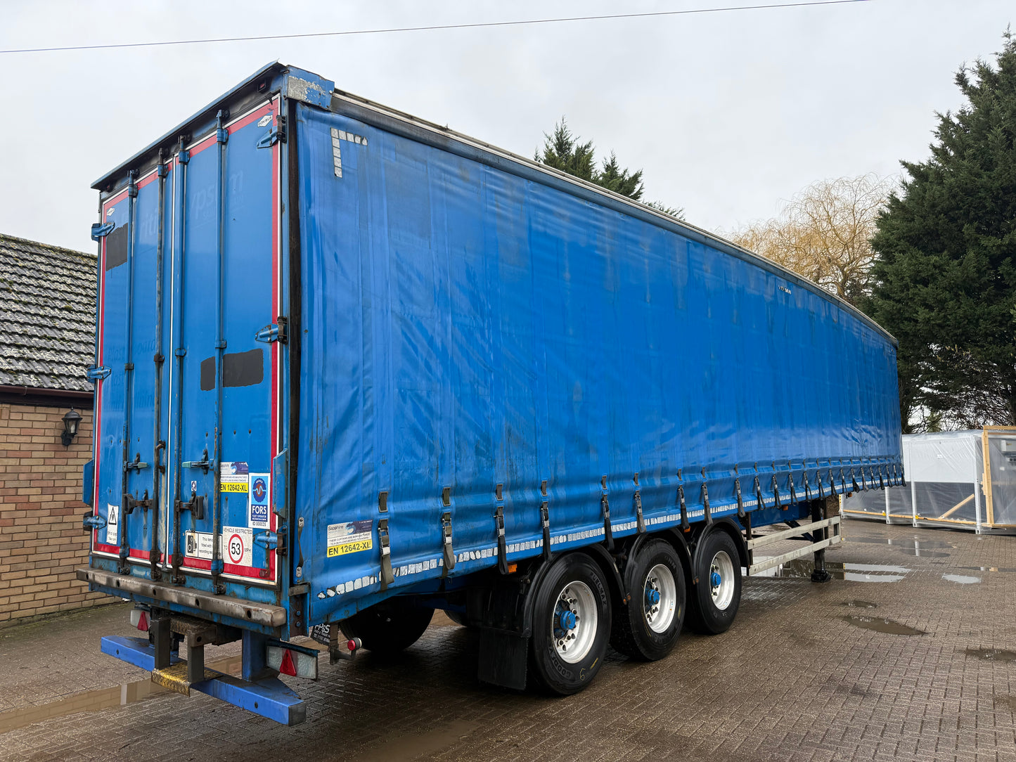 DonBur Curtainside Trailer