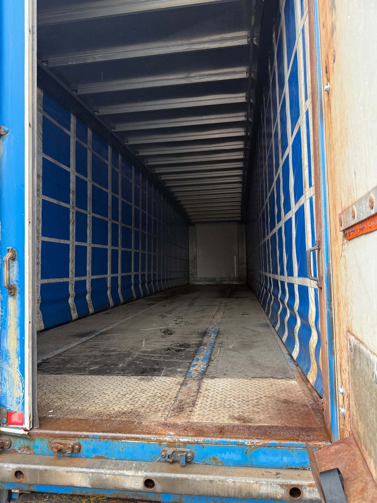 DonBur Curtainside Trailer